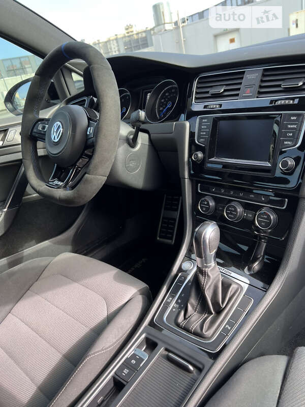 Хетчбек Volkswagen Golf R 2015 в Києві
