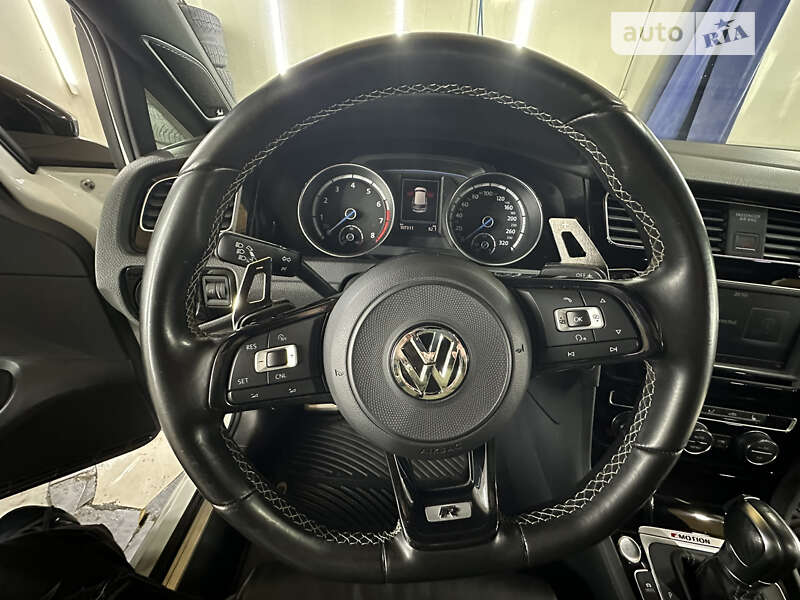 Хетчбек Volkswagen Golf R 2017 в Києві
