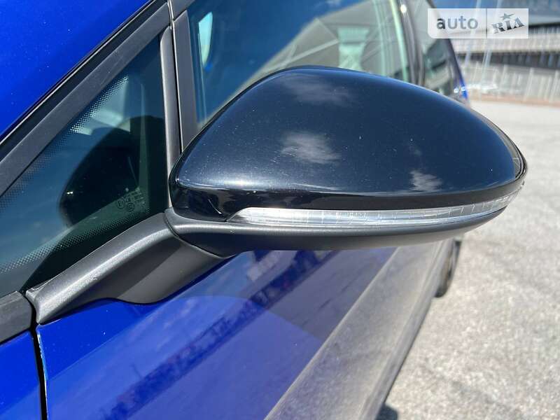 Хетчбек Volkswagen Golf R 2016 в Львові фото 7 Хетчбек Volkswagen Golf R 2016 в Львові