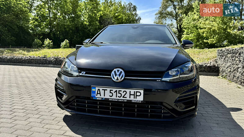 Хетчбек Volkswagen Golf R 2017 в Івано-Франківську