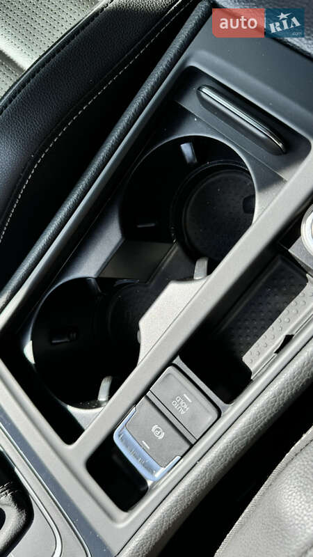 Хетчбек Volkswagen Golf R 2017 в Івано-Франківську