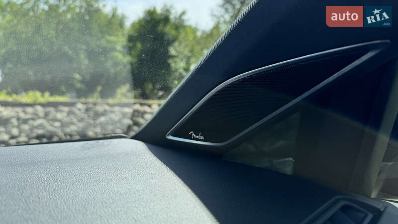 Хетчбек Volkswagen Golf R 2017 в Івано-Франківську