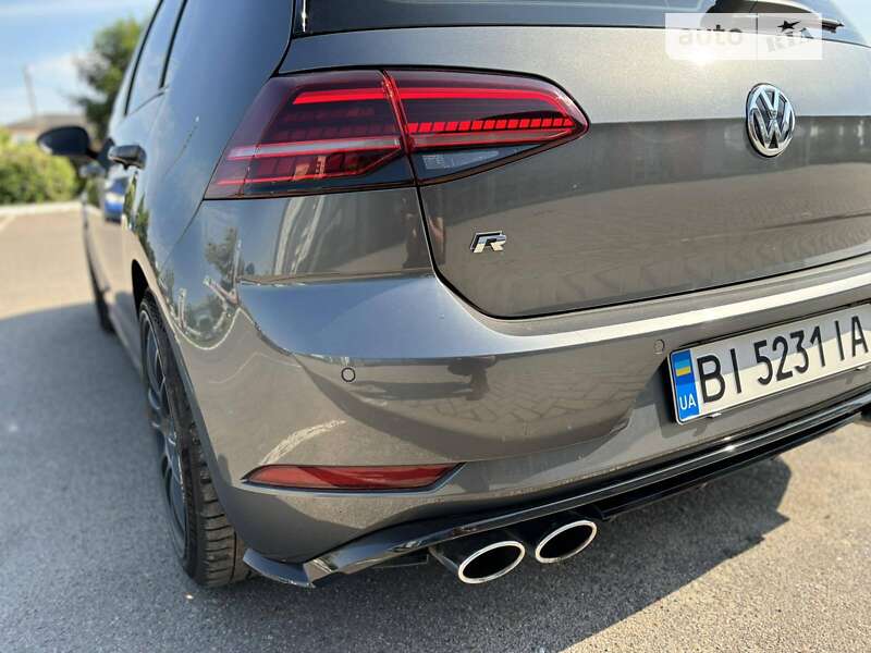 Хэтчбек Volkswagen Golf R 2019 в Пирятине