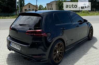 Хетчбек Volkswagen Golf R 2016 в Виноградові