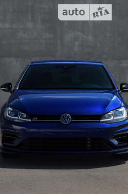 Хэтчбек Volkswagen Golf R 2019 в Львове