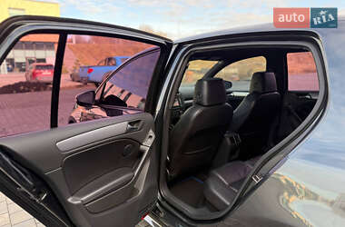 Хетчбек Volkswagen Golf R 2012 в 