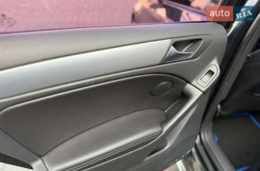 Хетчбек Volkswagen Golf R 2012 в 
