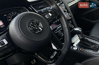 Хетчбек Volkswagen Golf R 2018 в 