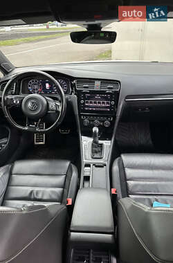Хэтчбек Volkswagen Golf R 2015 в 