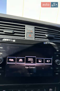 Хэтчбек Volkswagen Golf R 2015 в 