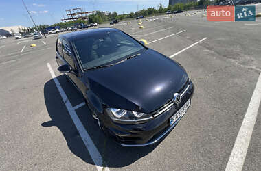 Хетчбек Volkswagen Golf R 2015 в 