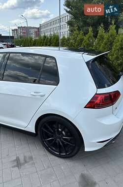 Хетчбек Volkswagen Golf R 2017 в 