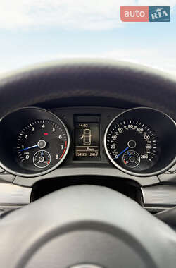 Хэтчбек Volkswagen Golf R 2012 в 