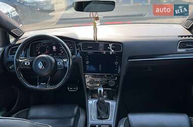 Хэтчбек Volkswagen Golf R 2018 в 