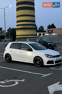 Хэтчбек Volkswagen Golf R 2010 в Киеве