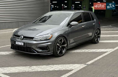 Хэтчбек Volkswagen Golf R 2019 в 