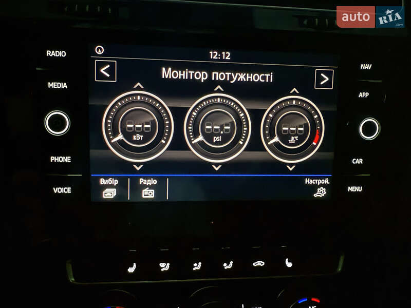 Хэтчбек Volkswagen Golf R 2019 в Киеве
