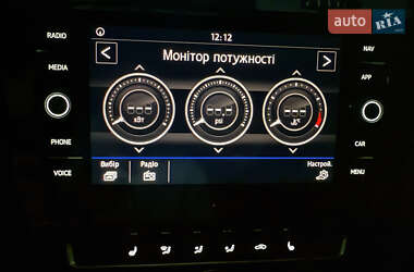 Хэтчбек Volkswagen Golf R 2019 в 