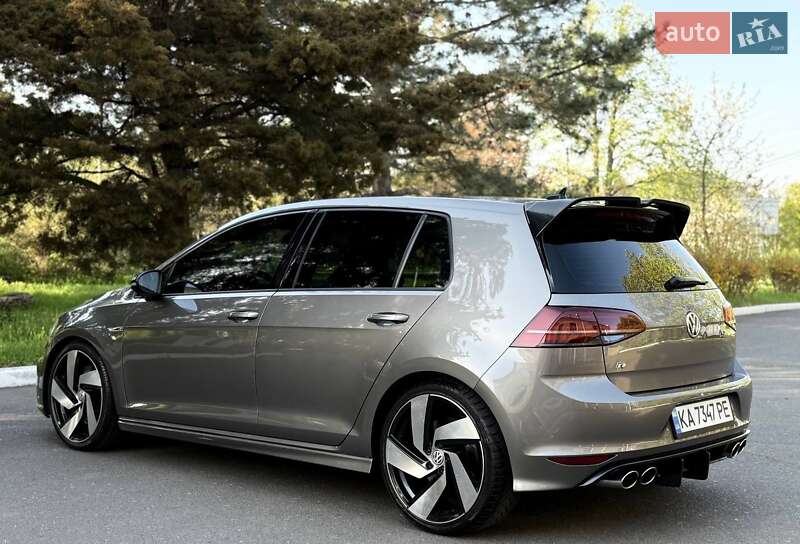 Хэтчбек Volkswagen Golf R 2015 в Львове