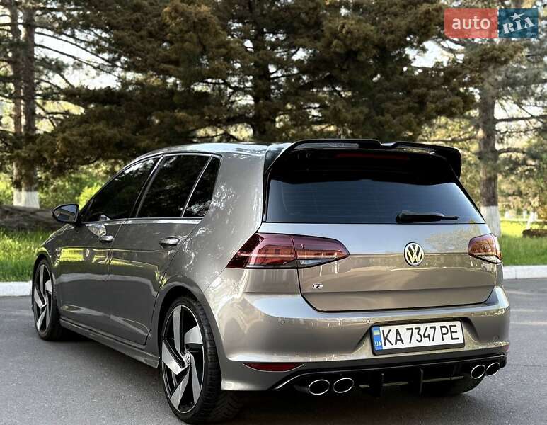 Хэтчбек Volkswagen Golf R 2015 в Львове