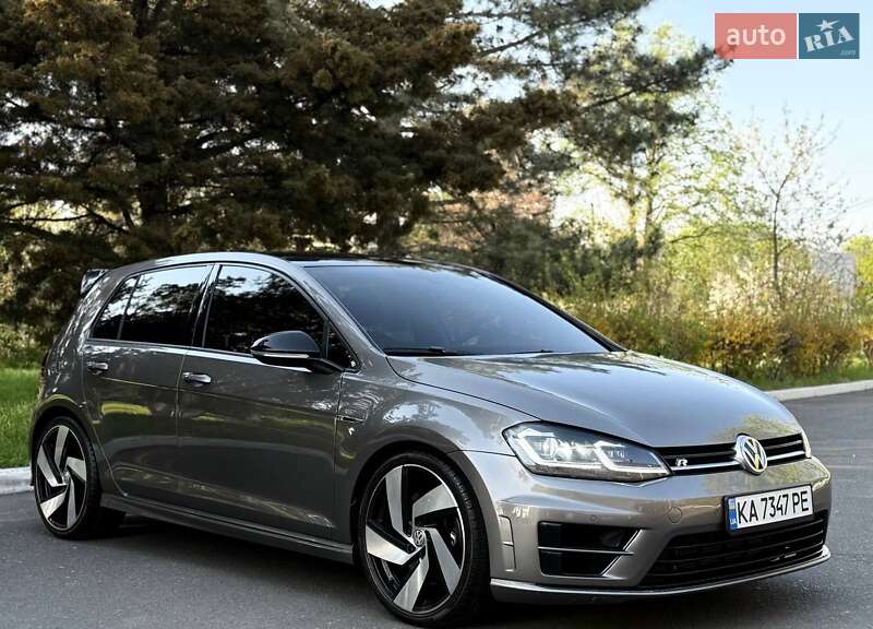 Хэтчбек Volkswagen Golf R 2015 в Львове
