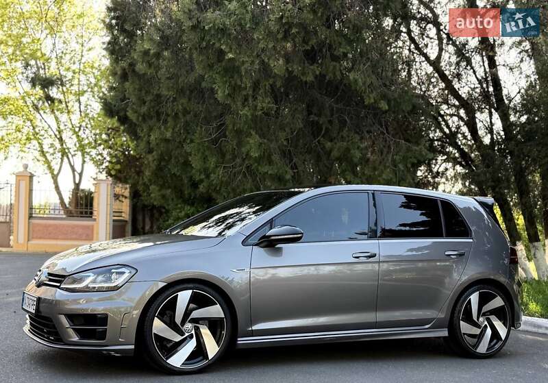 Хэтчбек Volkswagen Golf R 2015 в Львове