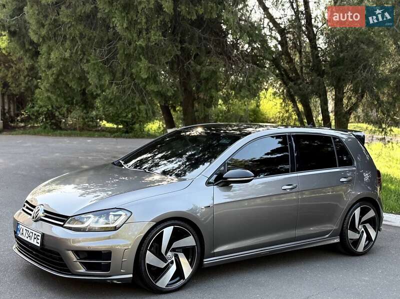Хэтчбек Volkswagen Golf R 2015 в Львове