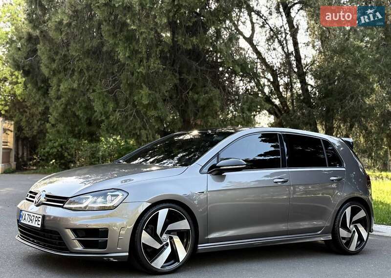 Хэтчбек Volkswagen Golf R 2015 в Львове