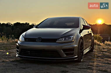 Хетчбек Volkswagen Golf R 2015 в Києві