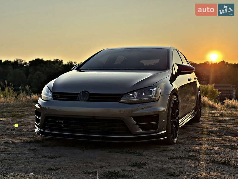 Volkswagen Golf R 2015