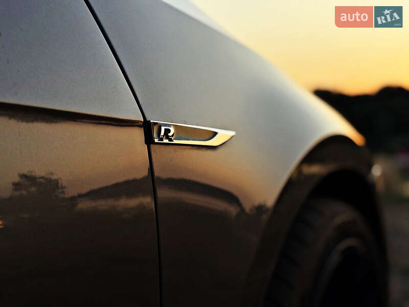 Хетчбек Volkswagen Golf R 2015 в Києві