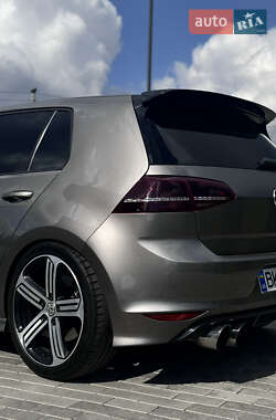 Хетчбек Volkswagen Golf R 2014 в 