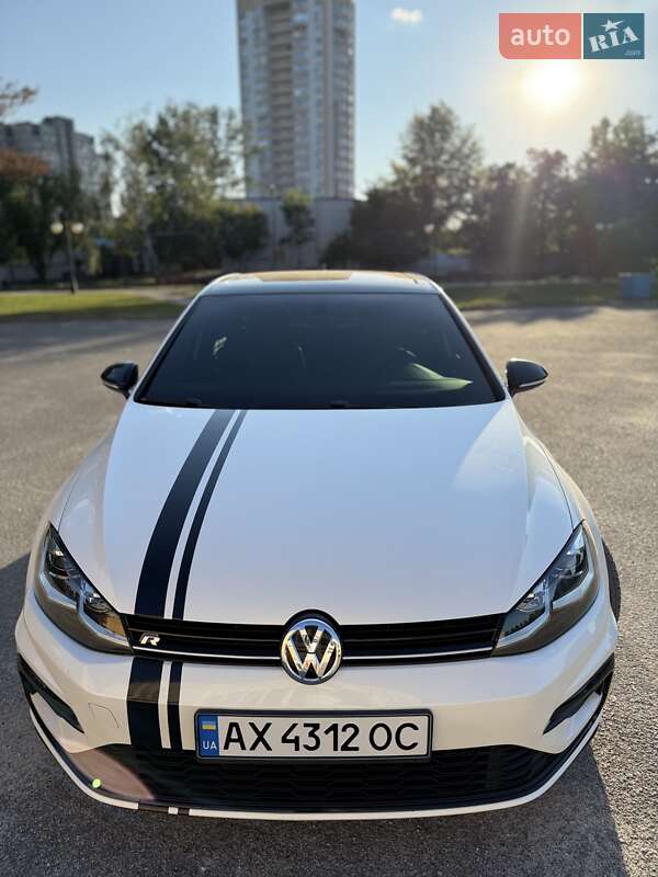 Хэтчбек Volkswagen Golf R 2018 в Харькове