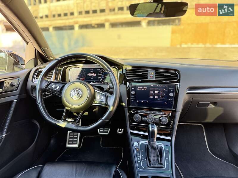 Хэтчбек Volkswagen Golf R 2018 в Харькове
