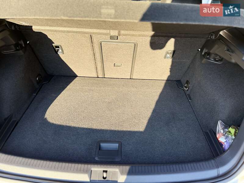 Хэтчбек Volkswagen Golf R 2018 в Харькове