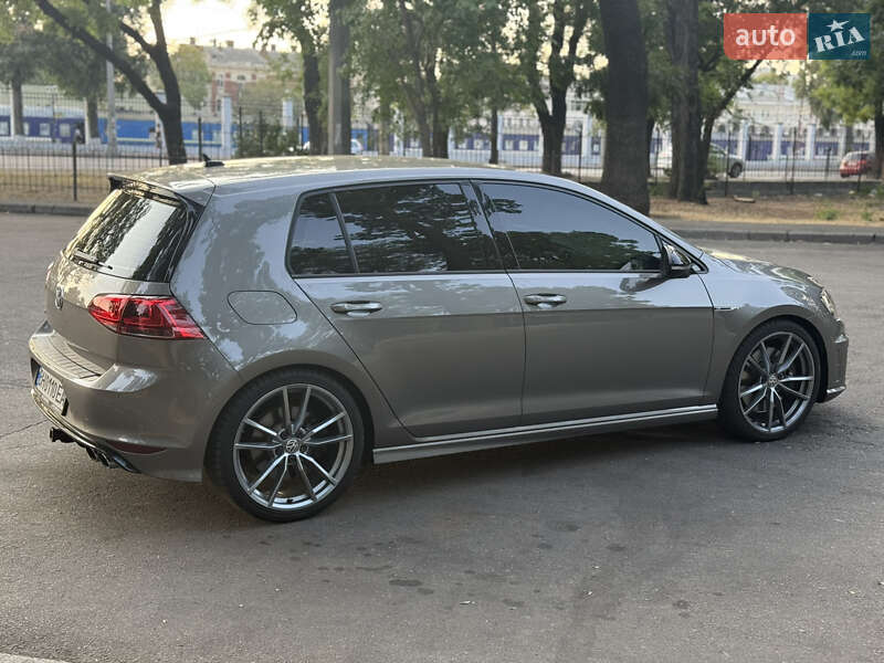 Хэтчбек Volkswagen Golf R 2016 в Одессе