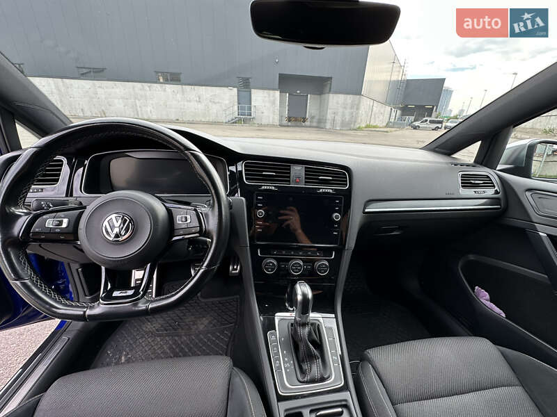 Хэтчбек Volkswagen Golf R 2018 в Киеве фото 12 Хэтчбек Volkswagen Golf R 2018 в Киеве