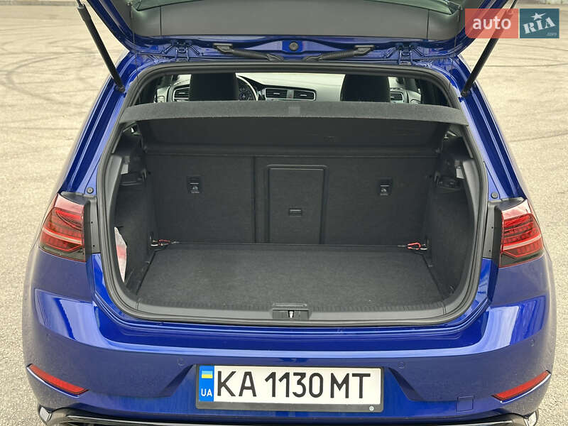Хэтчбек Volkswagen Golf R 2018 в Киеве фото 16 Хэтчбек Volkswagen Golf R 2018 в Киеве
