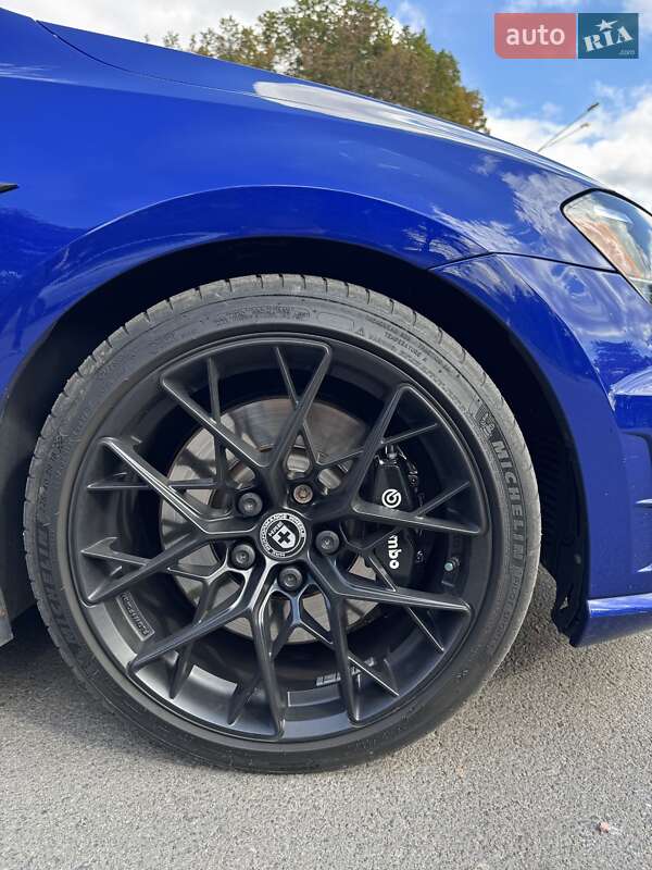 Хетчбек Volkswagen Golf R 2016 в Полтаві