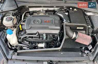 Хэтчбек Volkswagen Golf R 2019 в 