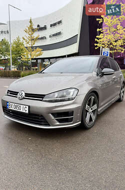 Хэтчбек Volkswagen Golf R 2015 в 