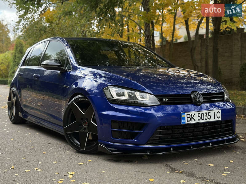 Хэтчбек Volkswagen Golf R 2015 в Ровно