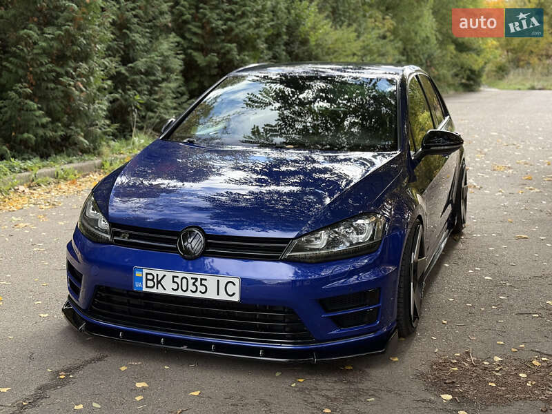 Хэтчбек Volkswagen Golf R 2015 в Ровно