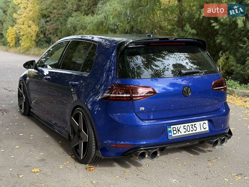 Хэтчбек Volkswagen Golf R 2015 в Ровно