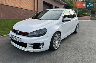 Хэтчбек Volkswagen Golf R 2011 в Киеве