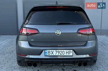 Хэтчбек Volkswagen Golf R 2017 в 