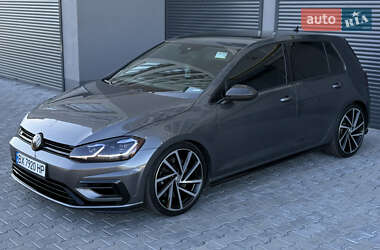 Хэтчбек Volkswagen Golf R 2017 в 