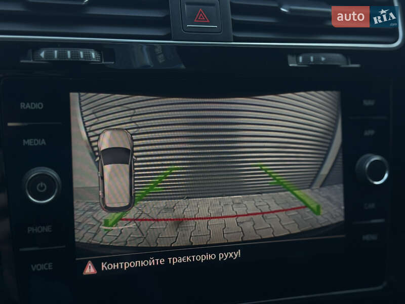 Хэтчбек Volkswagen Golf R 2017 в Хмельницком фото 88 Хэтчбек Volkswagen Golf R 2017 в Хмельницком