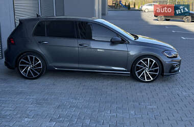 Хэтчбек Volkswagen Golf R 2017 в 