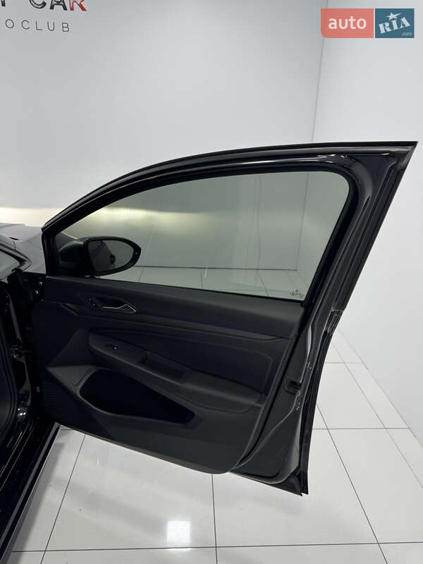 Хэтчбек Volkswagen Golf R 2022 в Одессе фото 20 Хэтчбек Volkswagen Golf R 2022 в Одессе